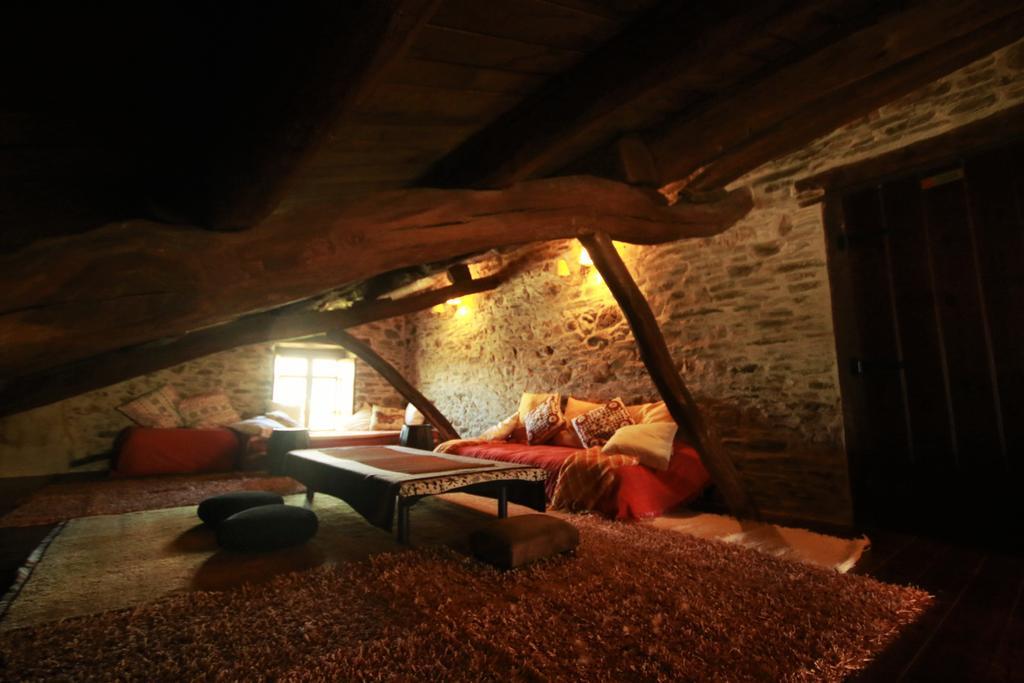 Os Tres Teixos Guest House San Acisclo ภายนอก รูปภาพ