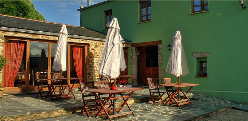 Os Tres Teixos Guest House San Acisclo ภายนอก รูปภาพ