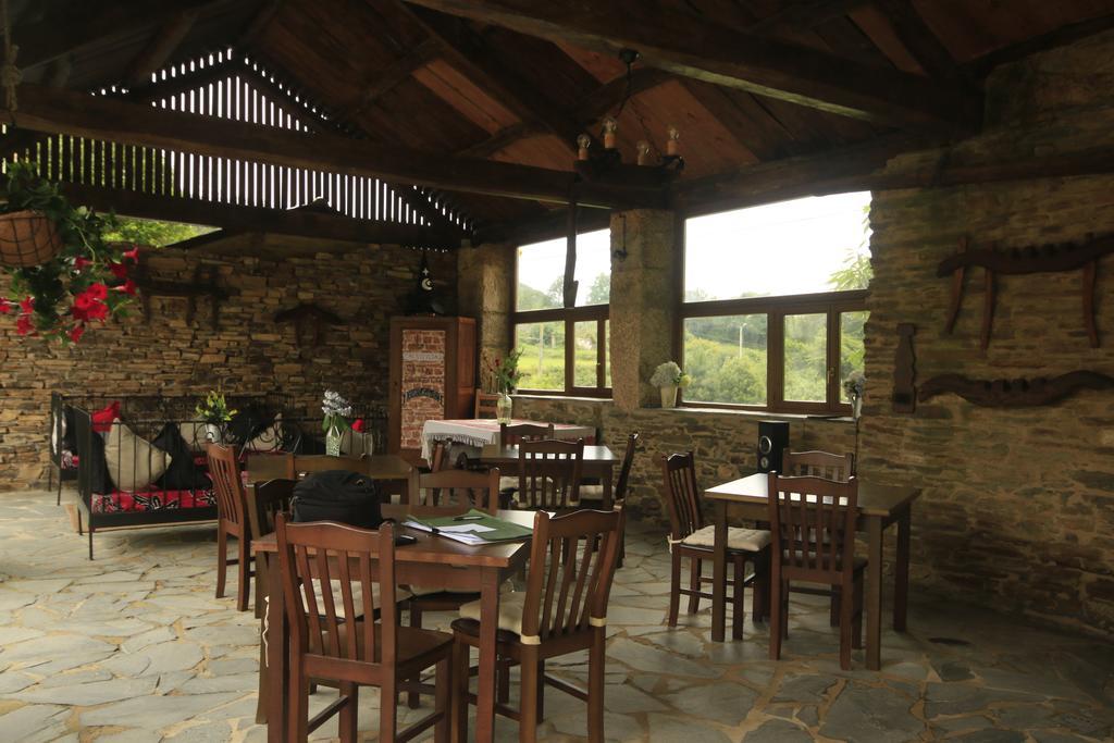 Os Tres Teixos Guest House San Acisclo ภายนอก รูปภาพ