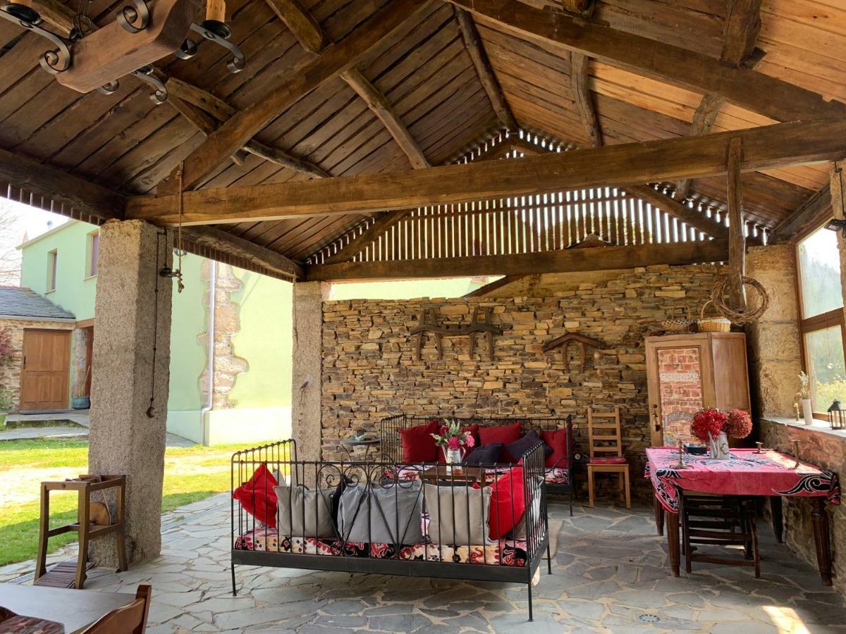 Os Tres Teixos Guest House San Acisclo ภายนอก รูปภาพ