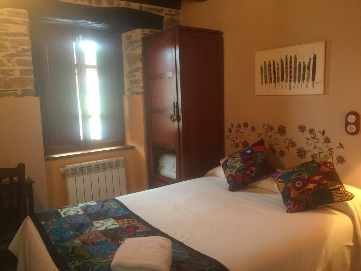 Os Tres Teixos Guest House San Acisclo ภายนอก รูปภาพ
